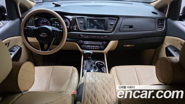 Kia Canival 2019 — photo 7