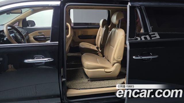 Kia Canival 2019 — photo 11