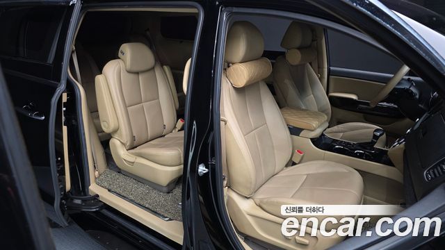 Kia Canival 2019 — photo 12
