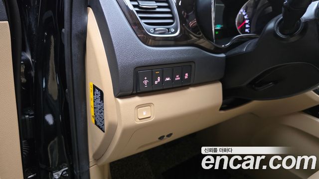 Kia Canival 2019 — photo 15