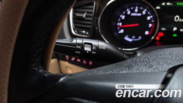 Kia Canival 2019 — photo 16