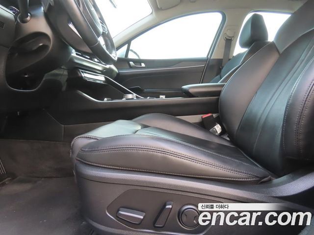 Kia K5 2023 — photo 14