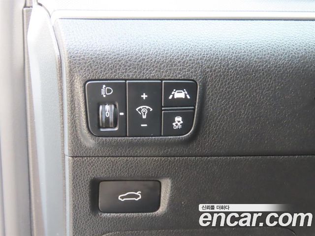Kia K5 2023 — photo 15