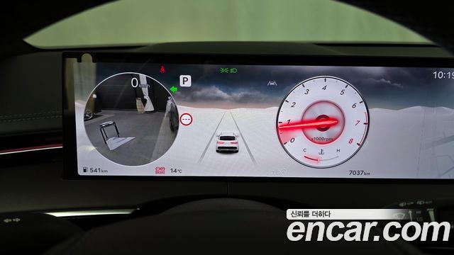 Genesis GV70 2025 — photo 11