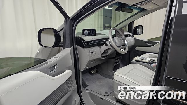 Hyundai Staria 2022 — photo 13