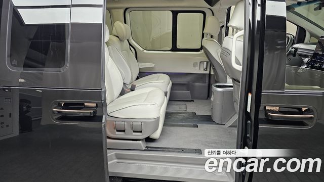 Hyundai Staria 2022 — photo 17