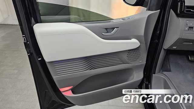 Hyundai Staria 2022 — photo 14