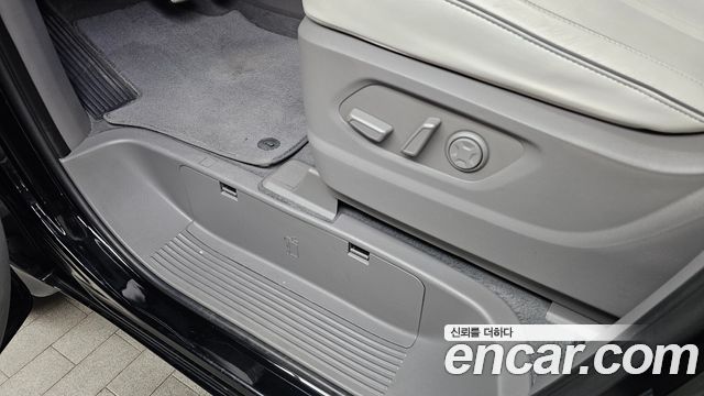 Hyundai Staria 2022 — photo 33