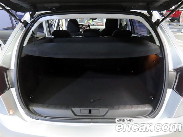 Peugeot 308 2015 — photo 17