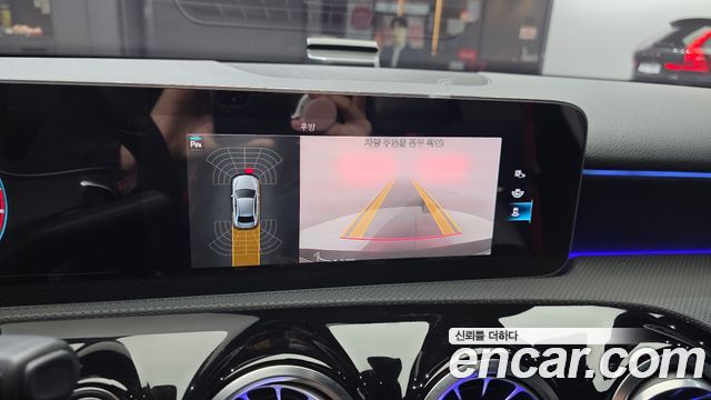 Mercedes-Benz A-Class 2020 — photo 16
