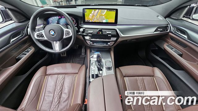 BMW Gran Turismo 2024 — photo 10
