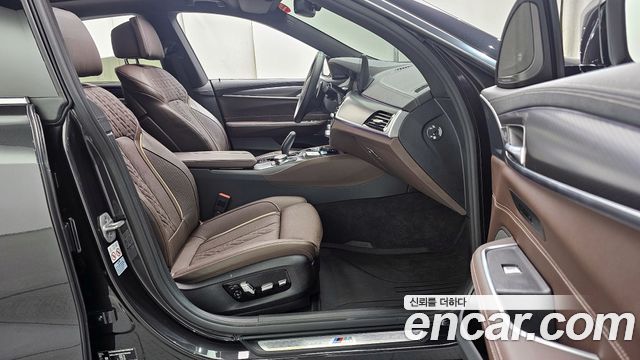 BMW Gran Turismo 2024 — photo 16
