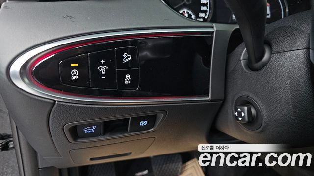 Genesis GV70 2021 — photo 13