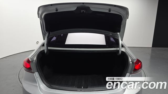 Hyundai AVANTE 2016 — photo 20