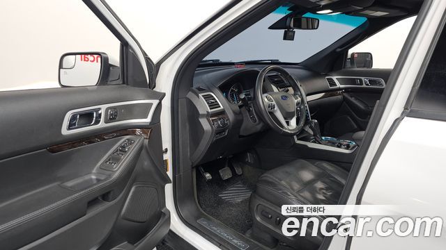 Ford Explorer 2014 — photo 10