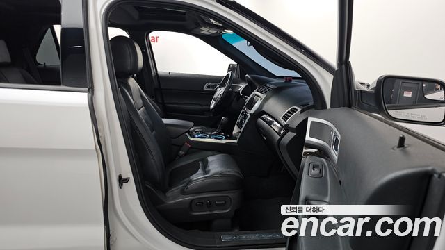 Ford Explorer 2014 — photo 11