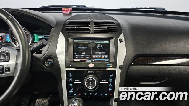 Ford Explorer 2014 — photo 13