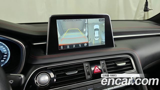 Genesis G70 2020 — photo 21