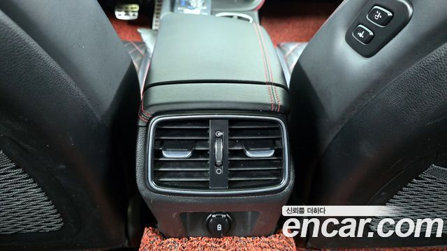 Genesis G70 2020 — photo 31