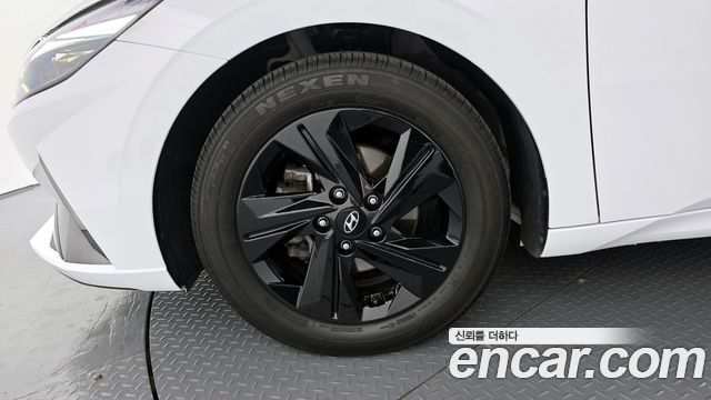 Hyundai AVANTE 2021 — photo 5