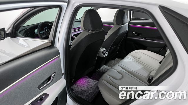 Hyundai AVANTE 2021 — photo 17