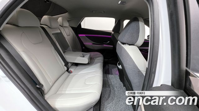 Hyundai AVANTE 2021 — photo 19