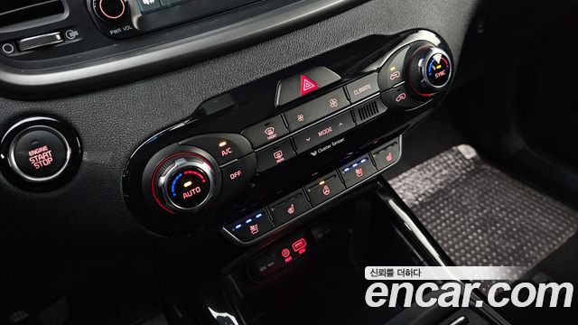 Kia Sorento 2015 — photo 29