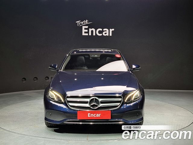 Mercedes-Benz E-Class 2018 — photo 3