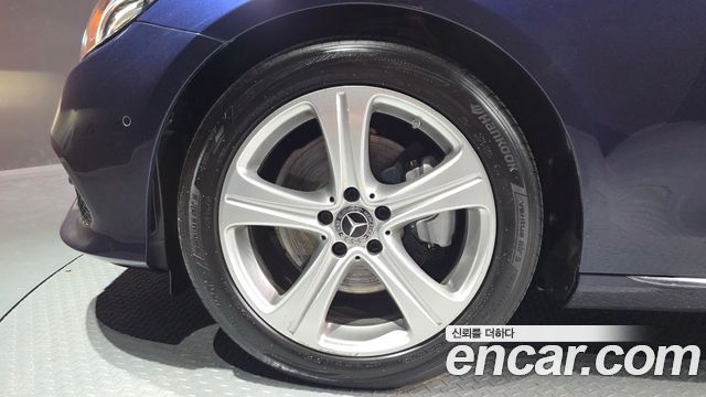 Mercedes-Benz E-Class 2018 — photo 5
