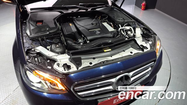 Mercedes-Benz E-Class 2018 — photo 6