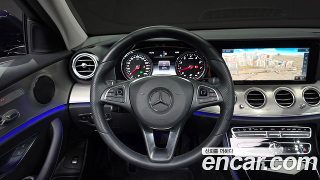 Mercedes-Benz E-Class 2018 — photo 19