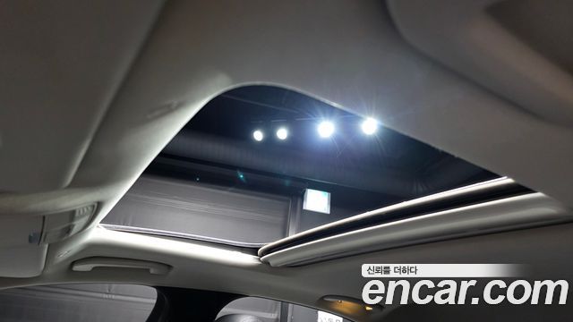 Mercedes-Benz E-Class 2018 — photo 25