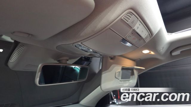Mercedes-Benz E-Class 2018 — photo 26