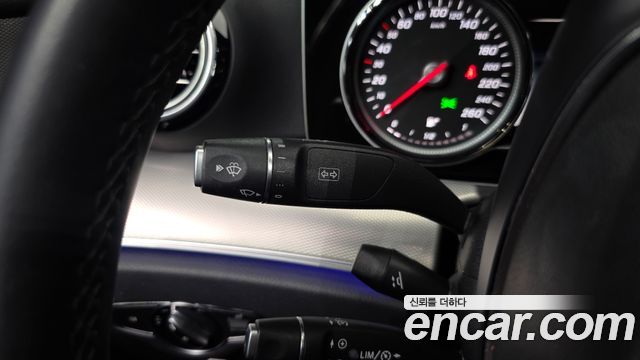 Mercedes-Benz E-Class 2018 — photo 28