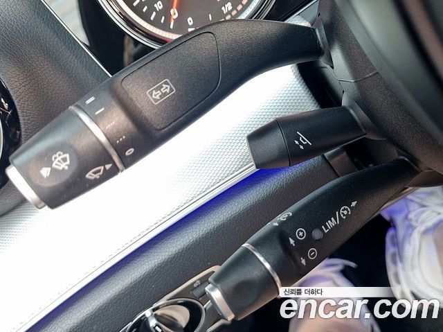 Mercedes-Benz E-Class 2018 — photo 32