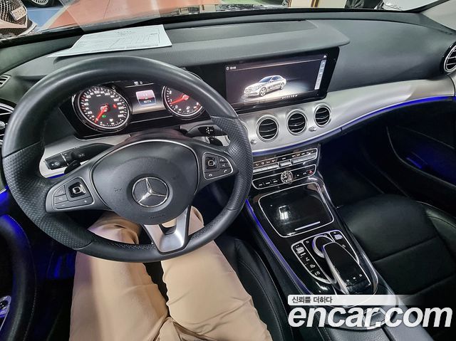 Mercedes-Benz E-Class 2018 — photo 36