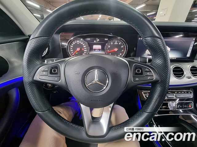 Mercedes-Benz E-Class 2018 — photo 38
