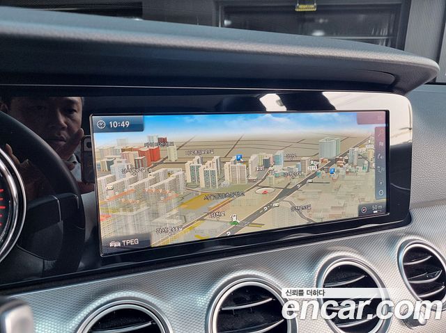 Mercedes-Benz E-Class 2018 — photo 41