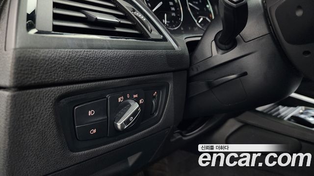 BMW 1-Series 2018 — photo 25
