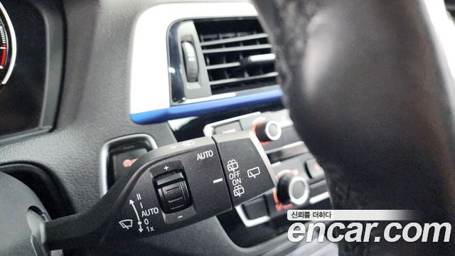 BMW 1-Series 2018 — photo 26
