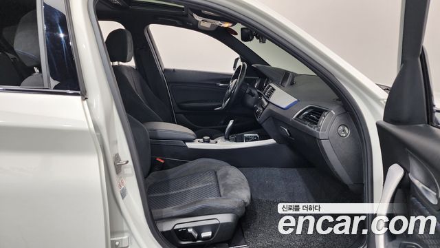 BMW 1-Series 2018 — photo 16