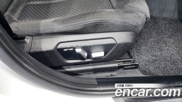 BMW 1-Series 2018 — photo 31