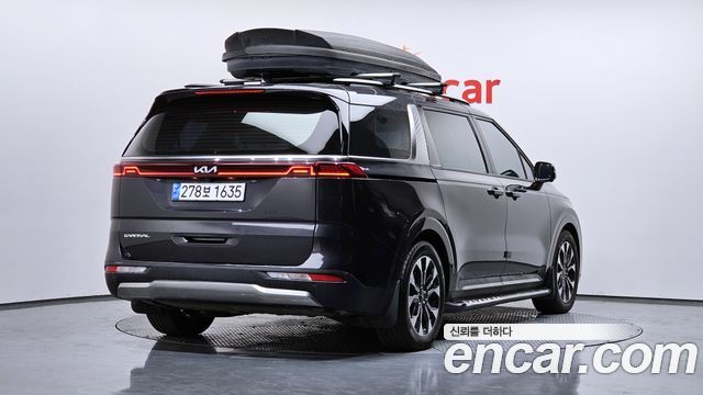 Kia Canival 2022 — photo 2
