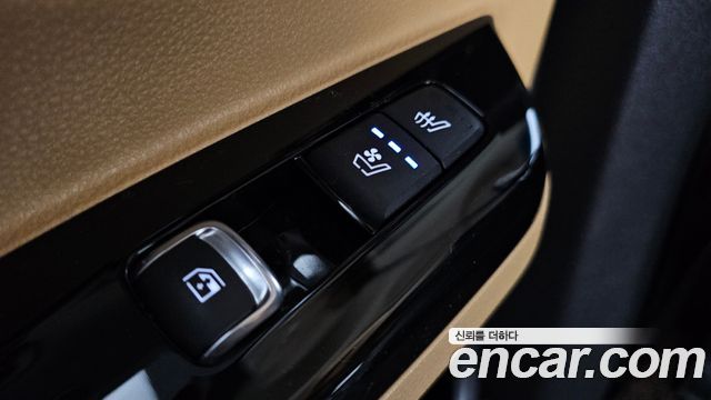 Kia Canival 2022 — photo 24