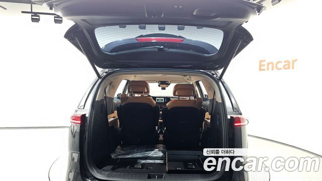 Kia Canival 2022 — photo 26