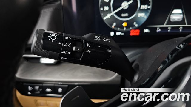 Kia Canival 2022 — photo 40