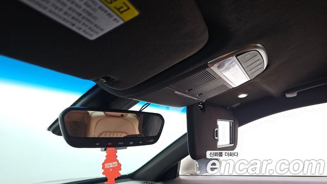 Genesis G90 2019 — photo 27