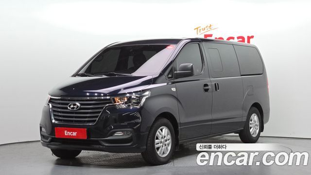 Hyundai Starex 2021 — photo 1