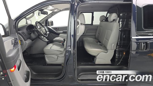 Hyundai Starex 2021 — photo 13