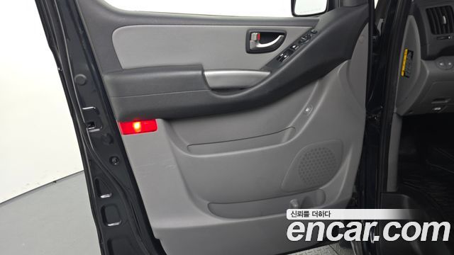 Hyundai Starex 2021 — photo 15